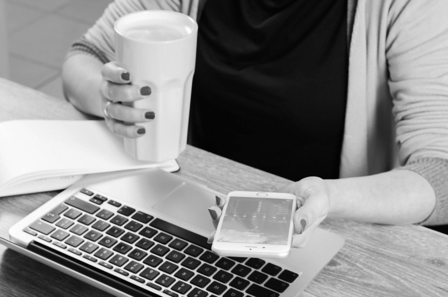 Leitende Compliance-Beraterin bei pixelnesst